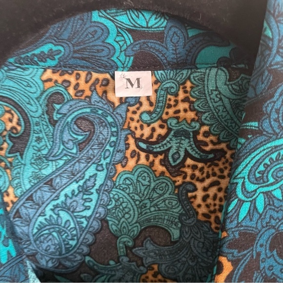 Shein paisley cheetah button down blouse Medium wide sleeve dropped shoulder - Picture 5 of 11